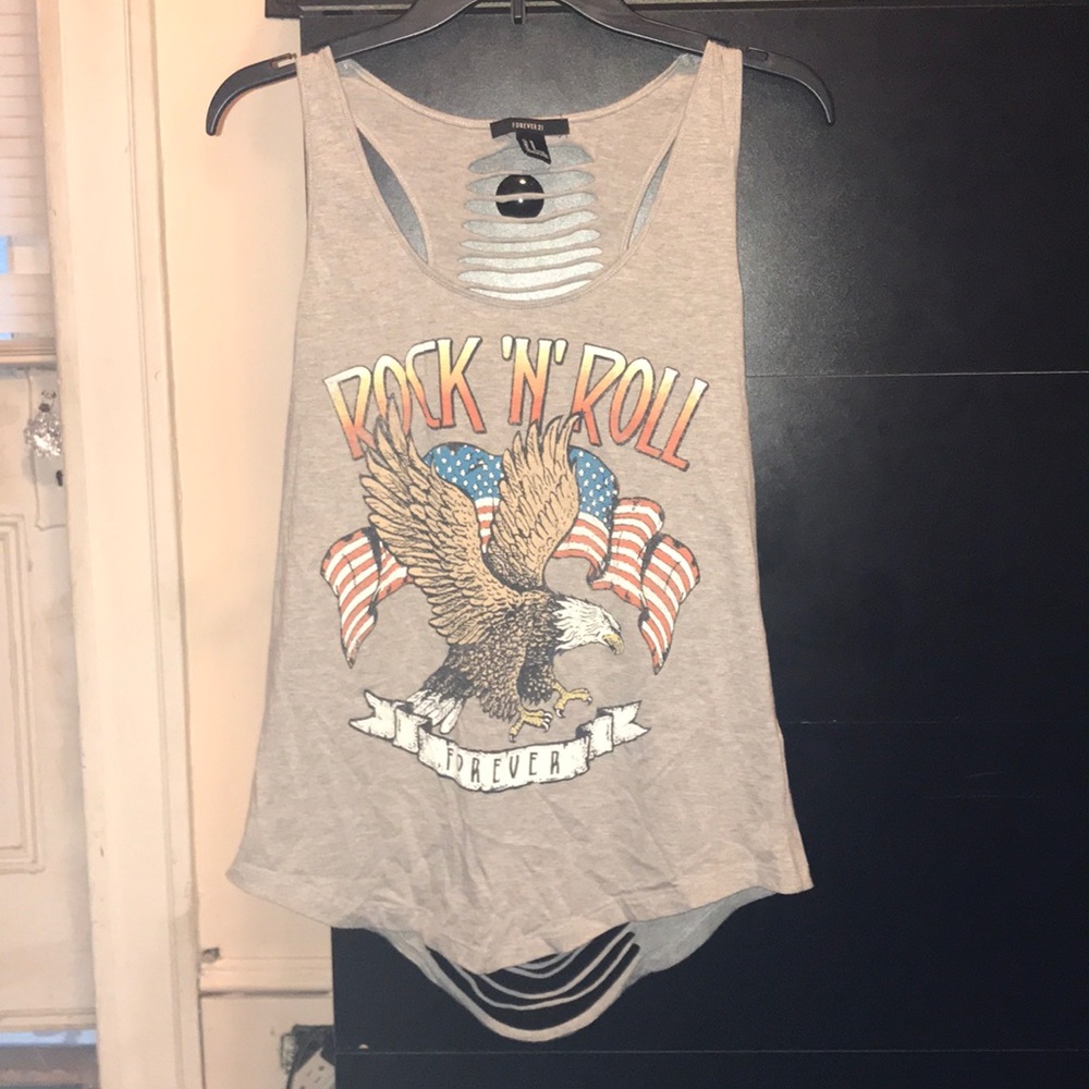 grey tank top